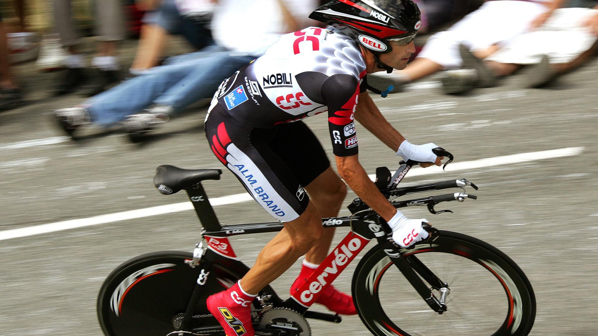 “马科斯·梅特罗：阿根廷美洲狮队的无畏斗士，未来光明”